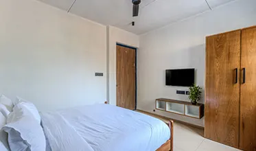 Luxury room with swimming pool access in Anaikatti