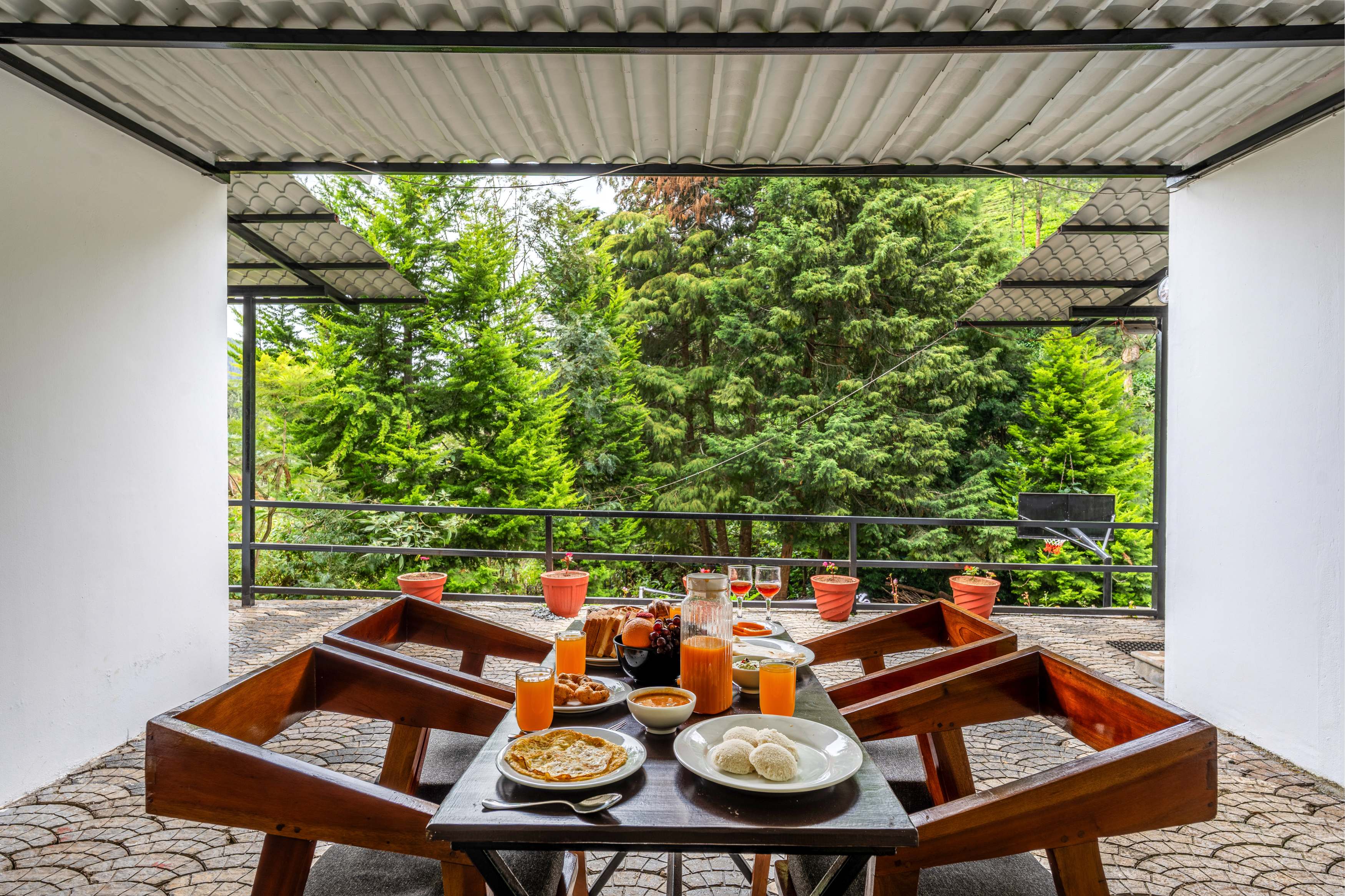 Best Homestays In Kotagiri With Restaurant